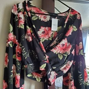 Rue 21 floral top (size small)